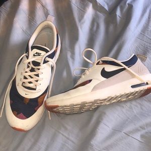 Nike Air Max Thea size 8.5